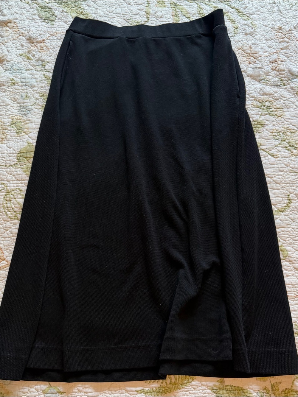 Black midi skirt Uniqlo